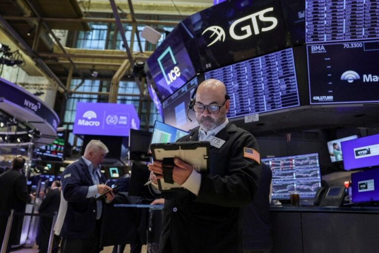 Фондовые рынки США сохраняли стабильность на фоне роста доходностей и нефти выше $100 благодаря Meta Platforms