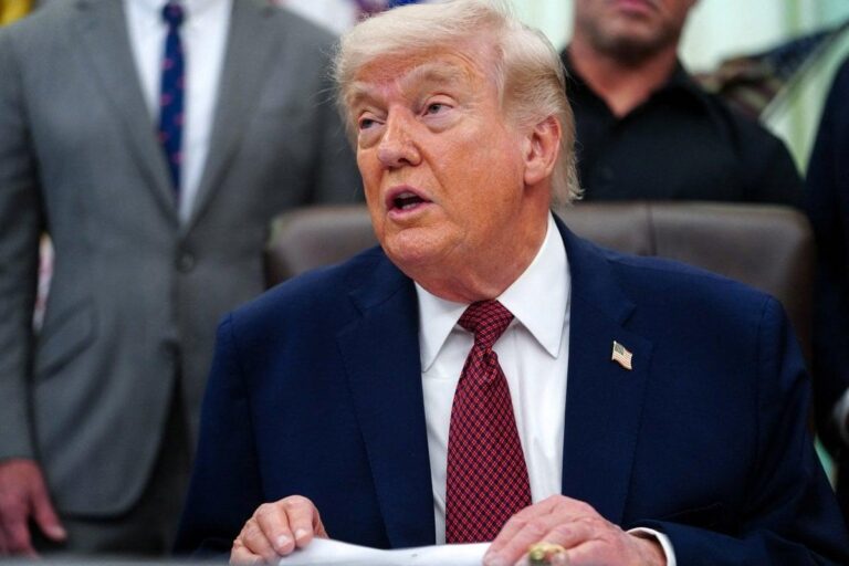 Администрация Трампа планирует ослабить стандарты экономии топлива