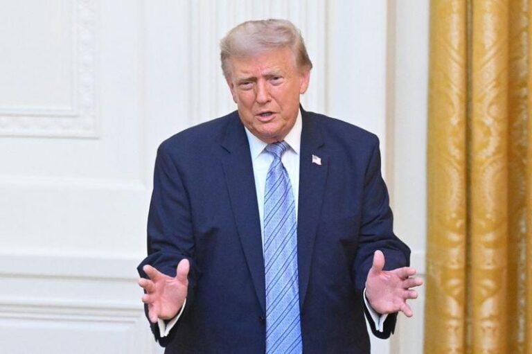 Трамп опроверг сообщения о предложении Ирану снятия санкций