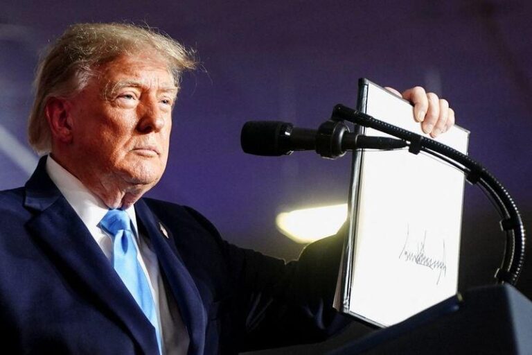 Трамп провёл митинг в Небраске, обещая расширить доступ к дизельному топливу