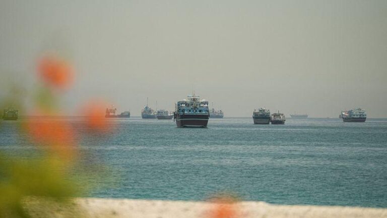 Иран усилил атаки на танкеры в Ормузском проливе при росте нефтяных поставок