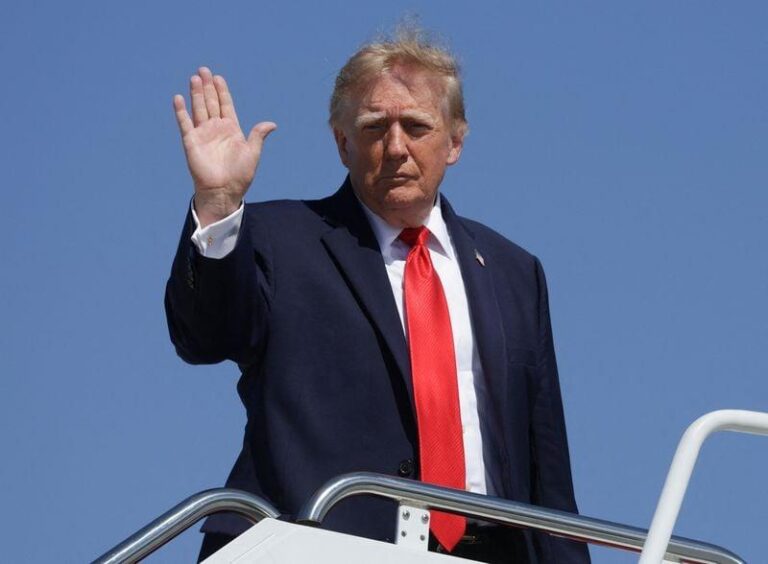 Трамп поддерживает Пакстона в Техасе на фоне выборов 3 ноября