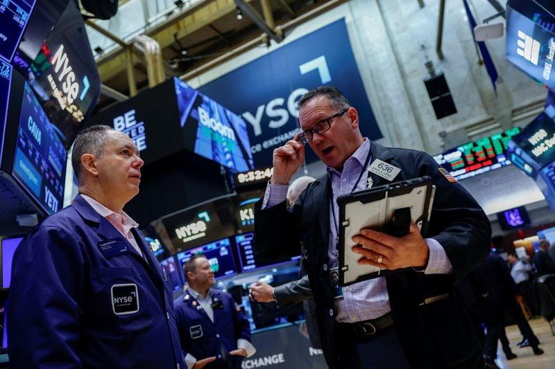 Фьючерсы на Nasdaq упали более чем на 1% из-за распродажи акций ИИ