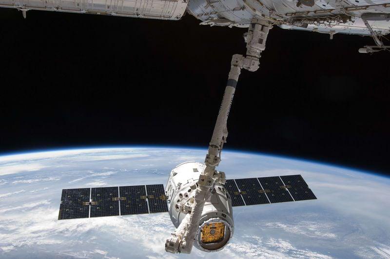SpaceX получает одобрение FCC для запуска 15 000 спутников Starlink