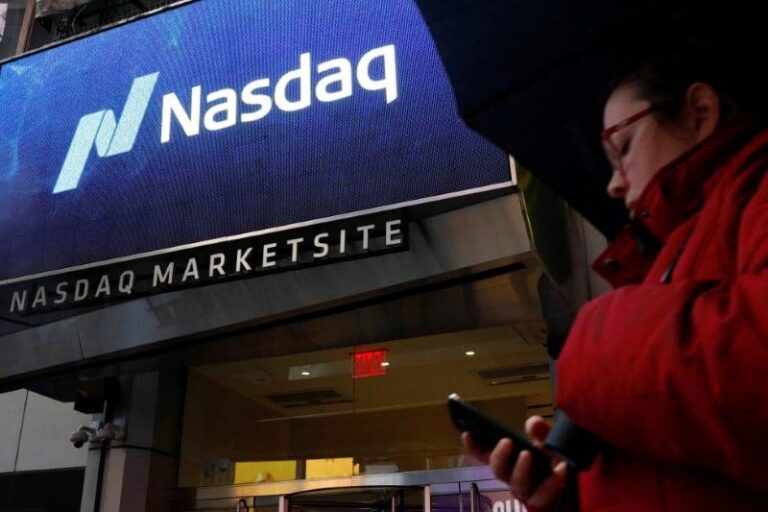 Фьючерсы на фондовые индексы США стабилизировались после падения Nasdaq Composite