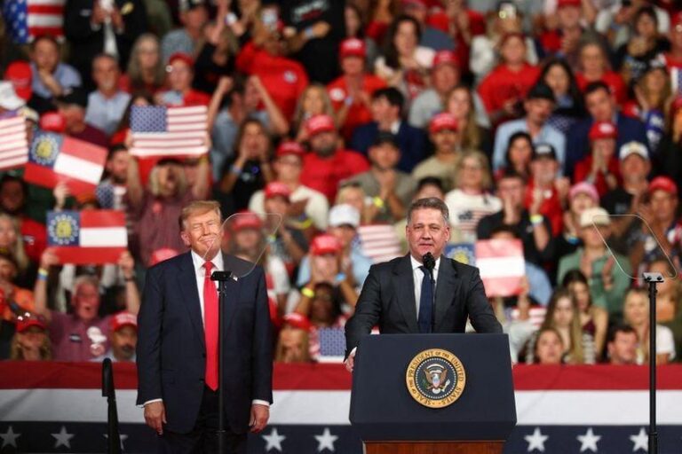 Генеральный директор Audi Гёрнот Дёлльнер выступил на митинге Трампа в Джорджии